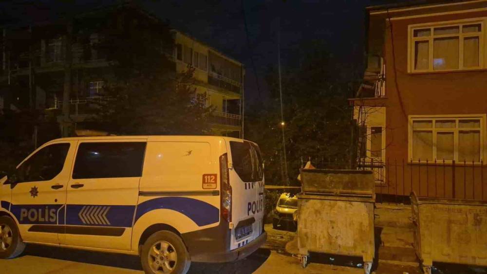 Ankara&rsquo;da bir dairede 3 kişi &ouml;l&uuml; olarak bulundu
