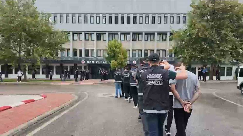 Denizli&rsquo;de 13 torbacı polisin operasyonuyla yakalandı
