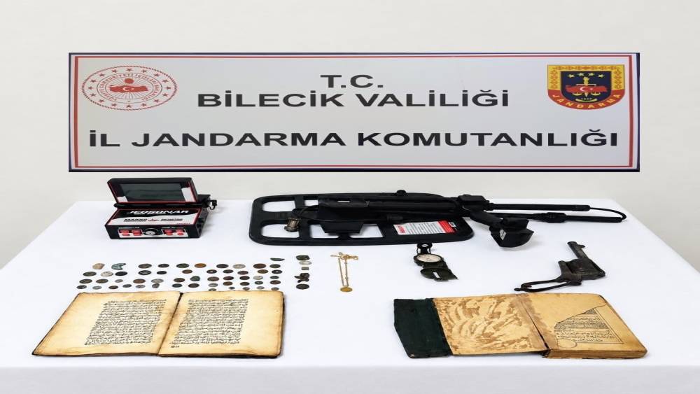 Bilecik&rsquo;te tarihi eser operasyonu: 51 sikke ele ge&ccedil;irildi
