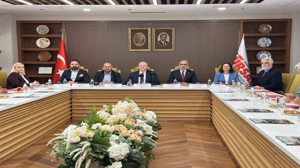T&Uuml;RSAB Y&ouml;netim Kurulu Başkan Yardımcısı Eker: "12 bini aşkın ziyaret&ccedil;iyi fuara bekliyoruz"
