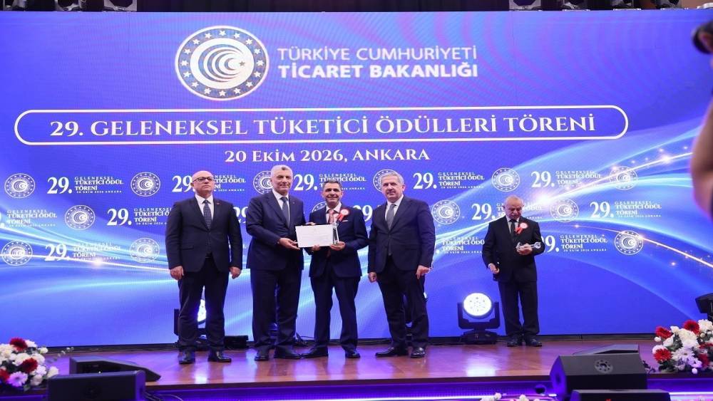 Bakan Bolat&rsquo;tan Bursa&rsquo;ya t&uuml;ketici &ouml;d&uuml;l&uuml;
