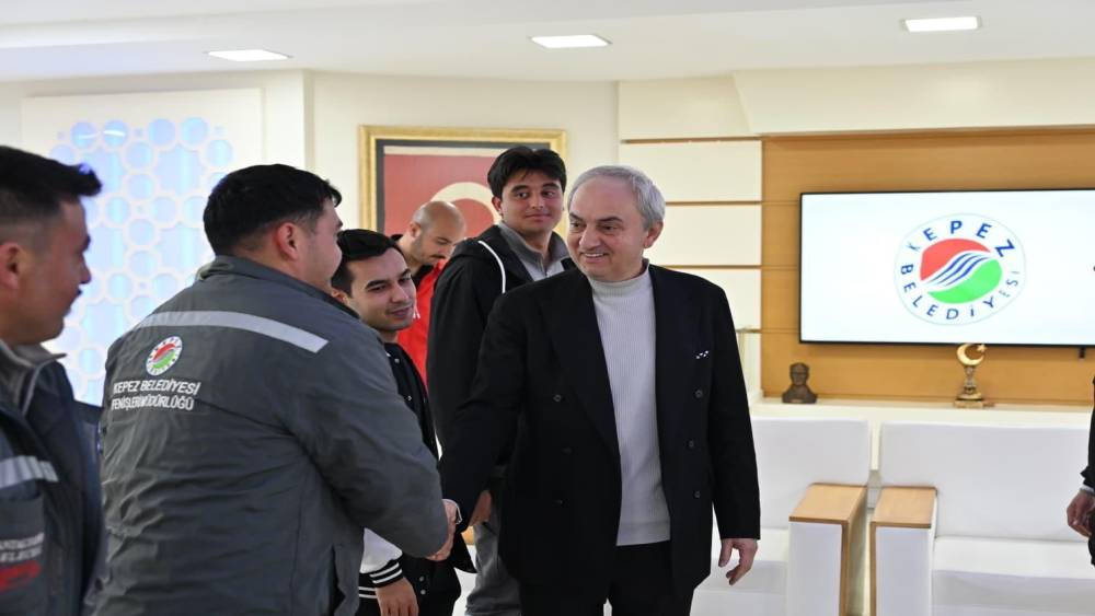 Kocag&ouml;z&rsquo;den belediyedeki sezonluk iş&ccedil;ilere daimi iş m&uuml;jdesi
