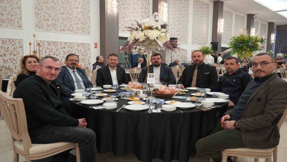 Anahtar Partisi Denizli İl Başkanı Sarun İdmanyurdu&rsquo;nun iftar yemeğine katıldı
