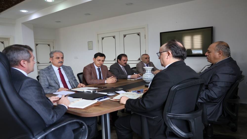 Vali S&ouml;zer: "Vergi bilincinin k&uuml;&ccedil;&uuml;k yaşlardan itibaren toplumun t&uuml;m kesimlerine kazandırılması b&uuml;y&uuml;k &ouml;nem taşıyor"
