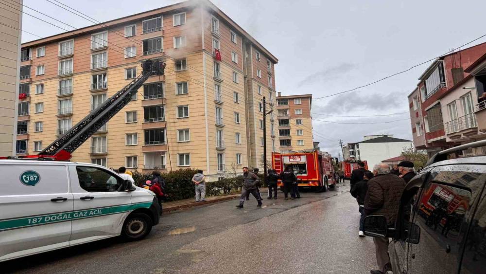Bafra&rsquo;da evde patlama: 1 kişi ağır yaralandı
