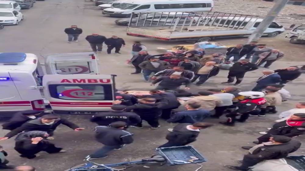 Tartıştığı husumetlileri bir g&uuml;n sonra kurşun yağdırdı: 1 &ouml;l&uuml;
