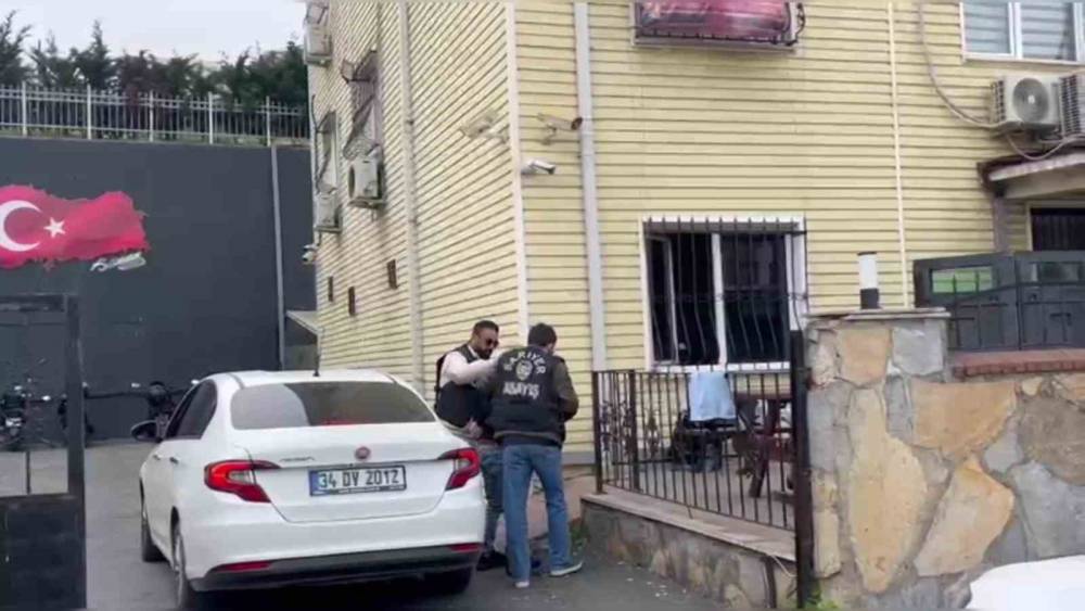 Sarıyer&rsquo;de 27 yıl kesinleşmiş cezası bulunan firari yakalandı
