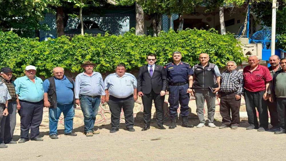 Hisarcık Kaymakamı Atam, vatandaşların talep ve ihtiya&ccedil;larını yerinde dinledi
