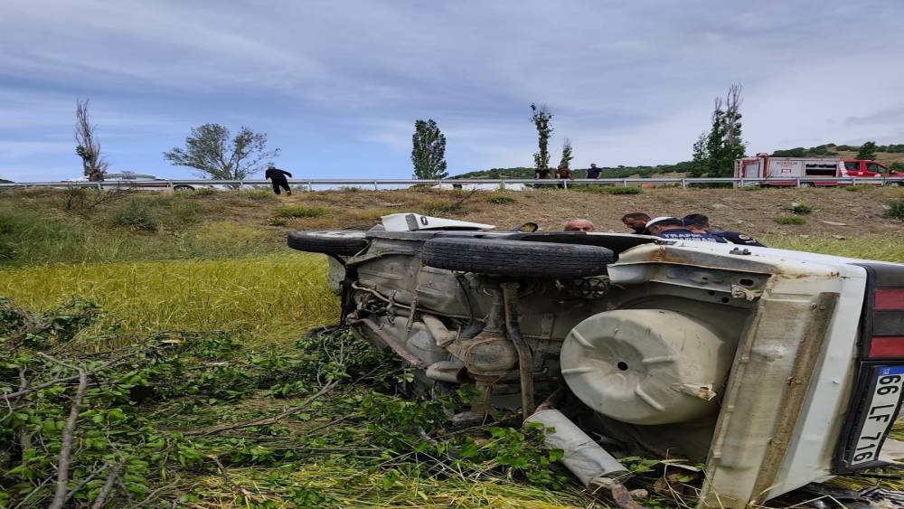 Yozgat&rsquo;ta takla atan otomobilde 2 kişi yaralandı
