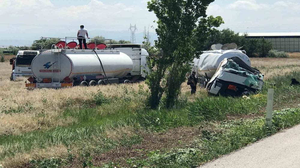 Ereğli&rsquo;de tanker şarampole devrildi: 1 yaralı
