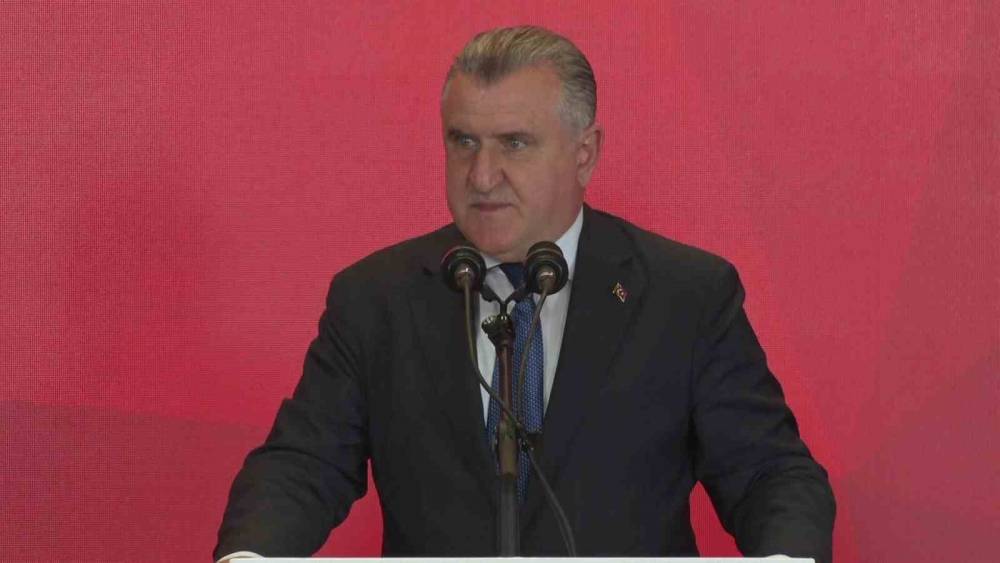 Gen&ccedil;lik ve Spor Bakanı Bak: "T&uuml;rkiye futbolunun, T&uuml;rk sporunun g&uuml;&ccedil;l&uuml; olmasını istiyoruz"
