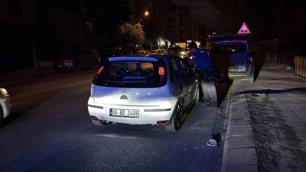 Trafikteki tartışma sonrası aracından inip yol kesen s&uuml;r&uuml;c&uuml;ye 180 bin TL ceza kesildi
