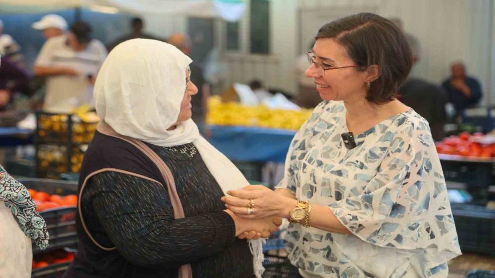 Uşak Belediye Başkan Vekili Terekeci &Ouml;zkan, Şekerevleri Pazarı&rsquo;nda esnaf ve vatandaşlarla buluştu
