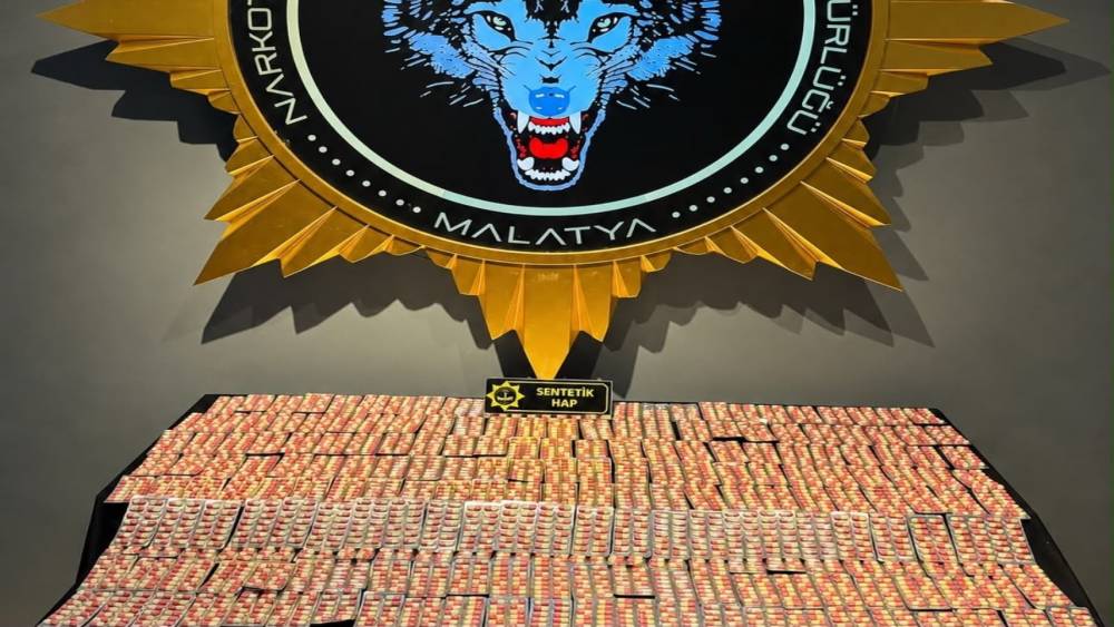 Malatya&rsquo;da sokak satıcılarına operasyon: 3 g&ouml;zaltı
