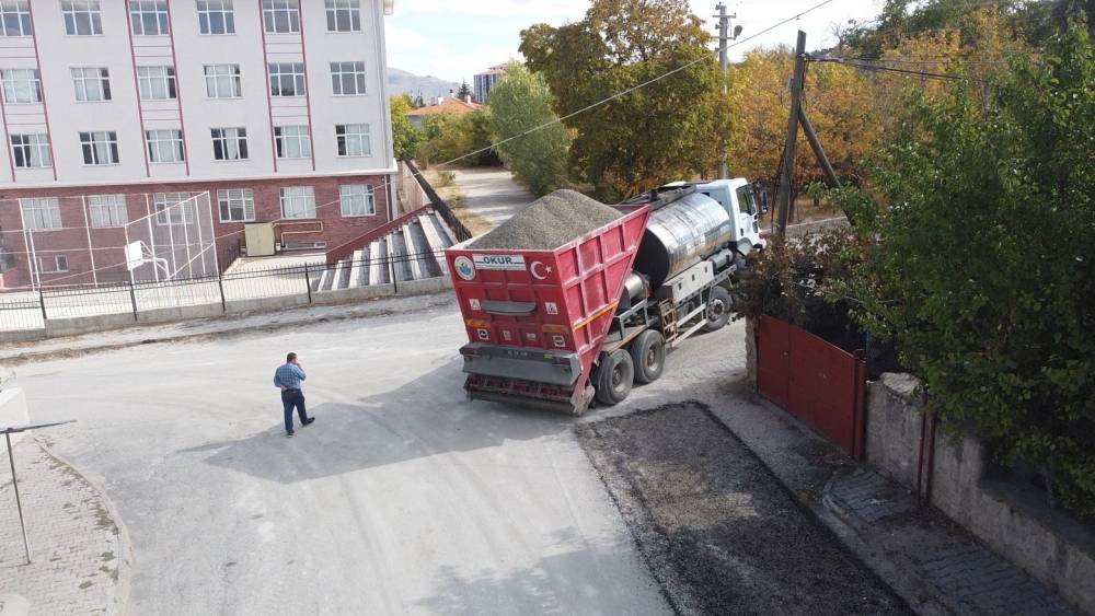 Başkan Demirci, Kaman&rsquo;ın ulaşım altyapısını g&uuml;&ccedil;lendiriyor
