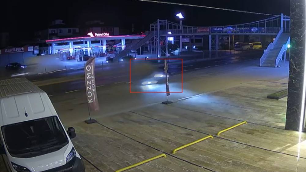 Yalova&rsquo;da otomobil takla attı: 1 yaralı
