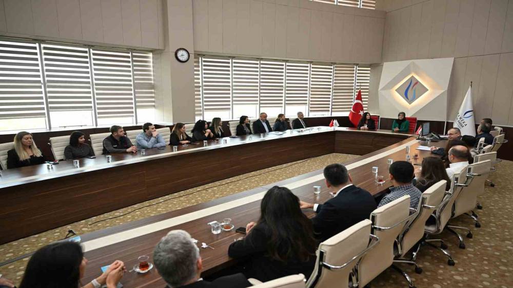 Gen&ccedil;ler yeşil d&ouml;n&uuml;ş&uuml;m&uuml; sahada &ouml;ğrenecek

