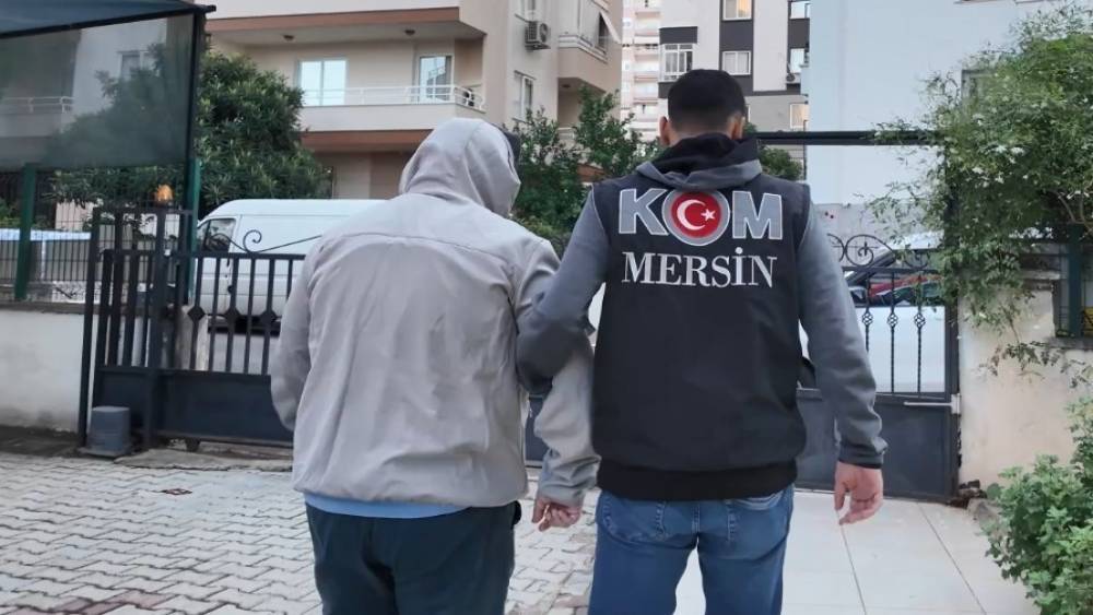 Mersin&rsquo;deki MESEM soruşturmasında okul m&uuml;d&uuml;r&uuml;yle birlikte 12 ş&uuml;pheli tutuklandı
