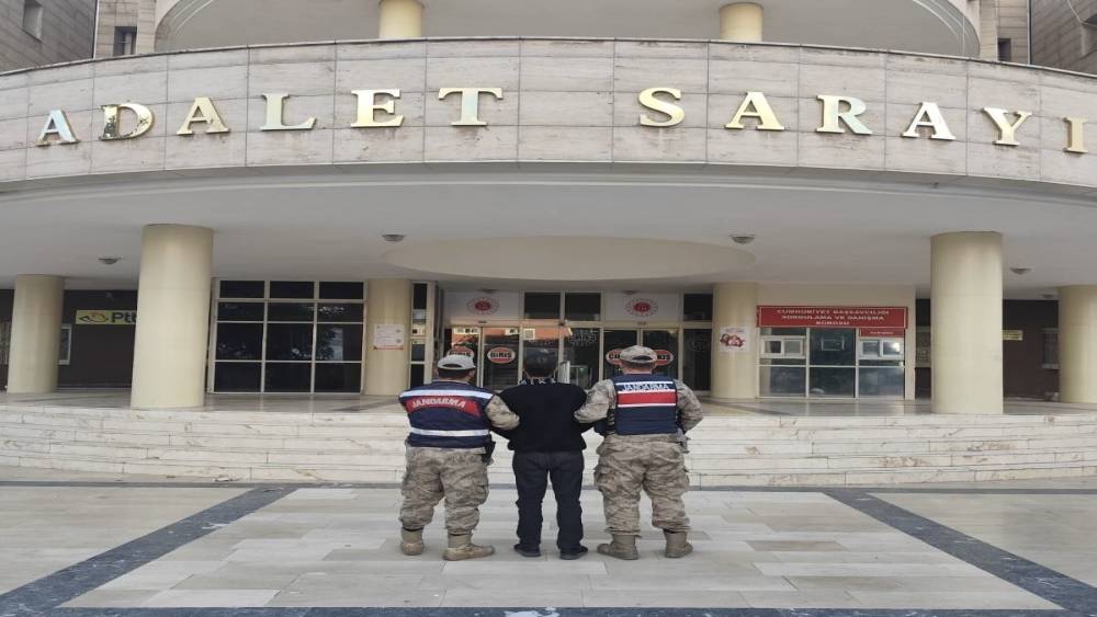 Şanlıurfa&rsquo;da 9 yıl 2 ay hapis cezası bulunan h&uuml;k&uuml;ml&uuml; yakalandı
