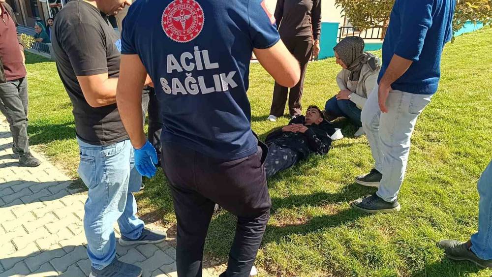 Otomobil ile motosiklet &ccedil;arpıştı: 1 yaralı

