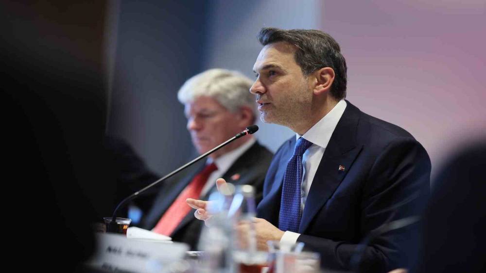 Bakan Bayraktar: "Karadeniz&rsquo;deki 785 milyar metrek&uuml;pl&uuml;k doğal gaz keşfimiz, T&uuml;rkiye&rsquo;nin i&ccedil; &uuml;retim g&ouml;r&uuml;n&uuml;m&uuml;n&uuml; k&ouml;kten değiştirdi&rsquo;&rsquo;
