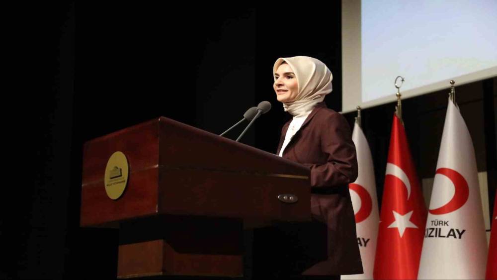 Bakan G&ouml;ktaş: "Gen&ccedil;lerimizin geleceklerini sağlam adımlarla inşa etmelerini destekleyen bir anlayışla &ccedil;alışıyoruz"
