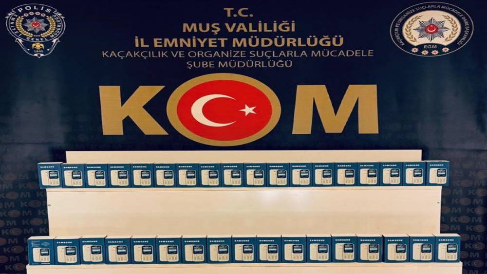 Muş&rsquo;ta 35 ka&ccedil;ak cep telefonu ele ge&ccedil;irildi
