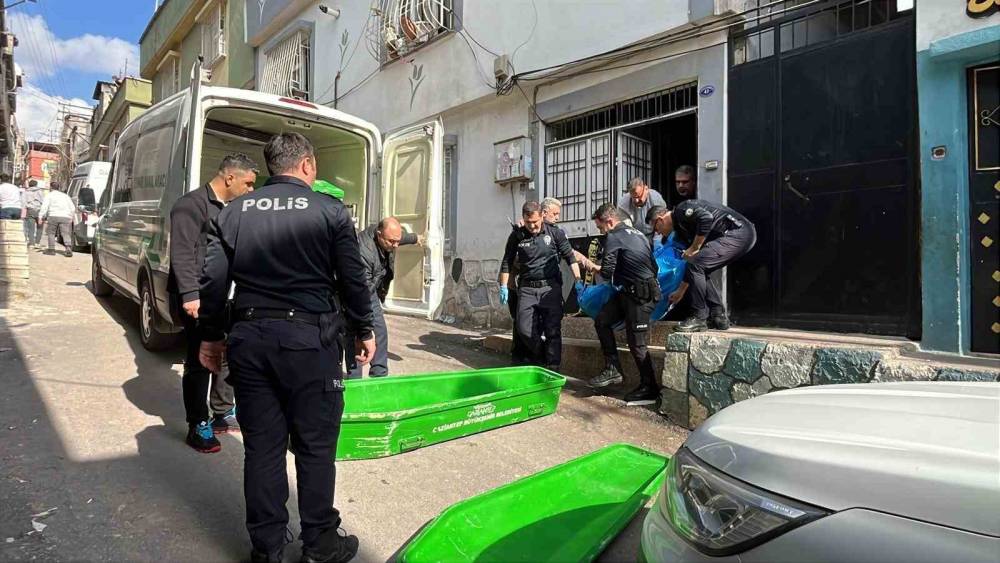 Sosyal medya fenomeni "Cin Ali" kızı tarafından &ouml;ld&uuml;r&uuml;ld&uuml;
