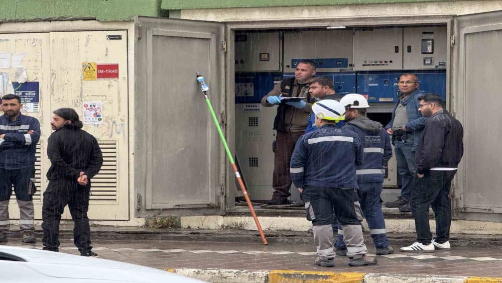 Iğdır&rsquo;da trafoyu tamir eden iş&ccedil;i elektrik akımına kapıldı
