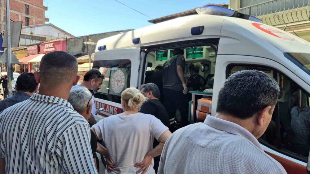 Bartın&rsquo;da bir kişi cadde ortasında yaralı halde bulundu
