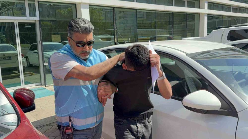 Konserdeki bı&ccedil;aklı saldırıda yeni gelişme: Su&ccedil;unu itiraf eden &ccedil;ocuk tutuklandı
