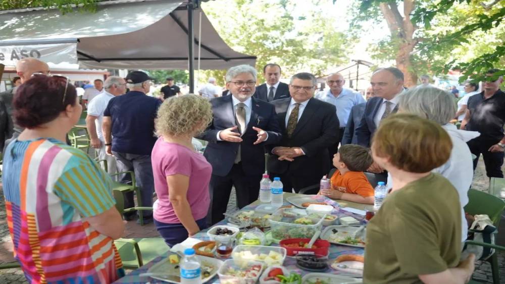 Bakan Yardımcısı Yelkenci, Sinop&rsquo;ta vatandaşlarla buluştu
