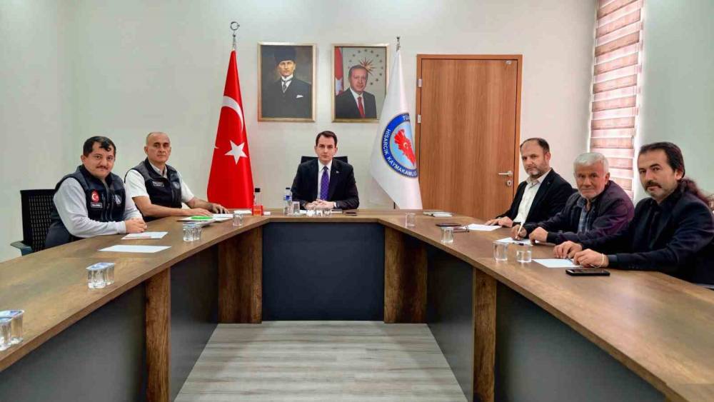 Hisarcık G&uuml;ld&uuml;ren k&ouml;y&uuml;ne 50 metrek&uuml;pl&uuml;k i&ccedil;me suyu deposu
