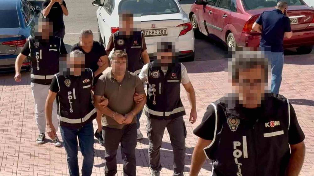 Bodrum&rsquo;da r&uuml;şvet operasyonu: Liman başkanına seri numaralı parayla su&ccedil;&uuml;st&uuml;
