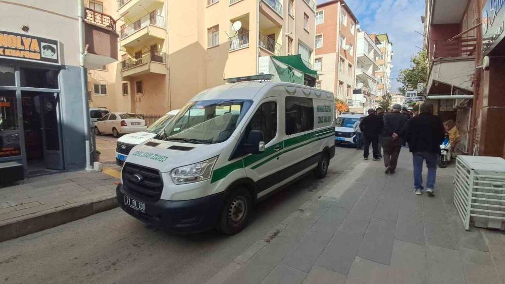 Kırıkkale&rsquo;de dernek binasında ş&uuml;pheli &ouml;l&uuml;m
