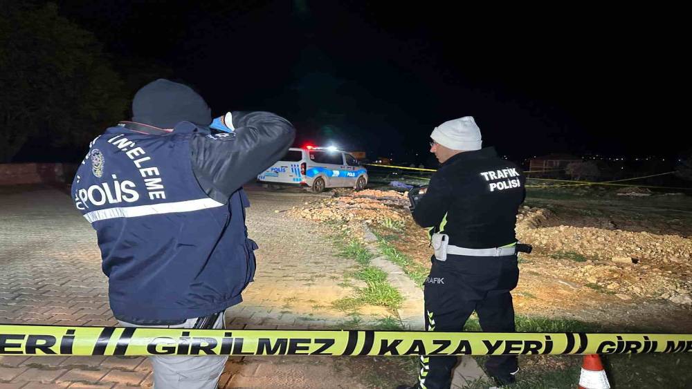 Uşak&rsquo;ta motosiklet araziye devrildi: 1 &ouml;l&uuml;
