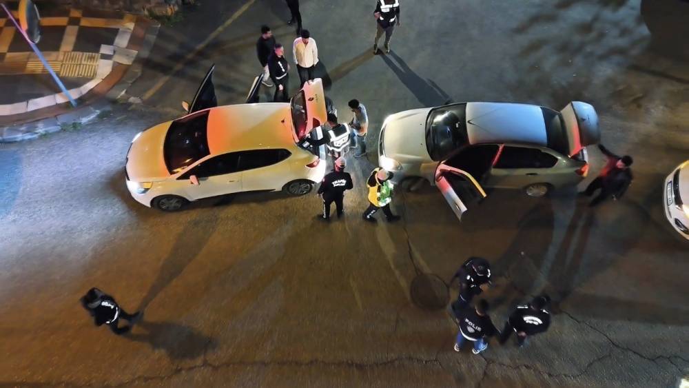 Siverek&rsquo;te "Huzur-63" uygulaması: 2 aranan şahıs yakalandı
