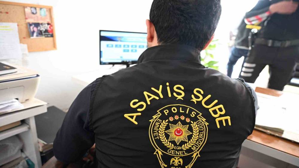 Mersin&rsquo;de g&uuml;n&uuml; birlik evlerle kiralık ara&ccedil;lar denetlendi: 381 bin TL ceza
