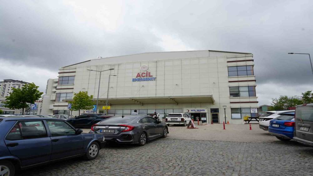 Kastamonu&rsquo;da &ccedil;ok sayıda h&uuml;k&uuml;ml&uuml; zehirlenme ş&uuml;phesiyle hastaneye m&uuml;racat etti
