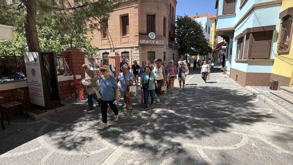 Havran&rsquo;da siyah incir hasadı turizme a&ccedil;ıldı
