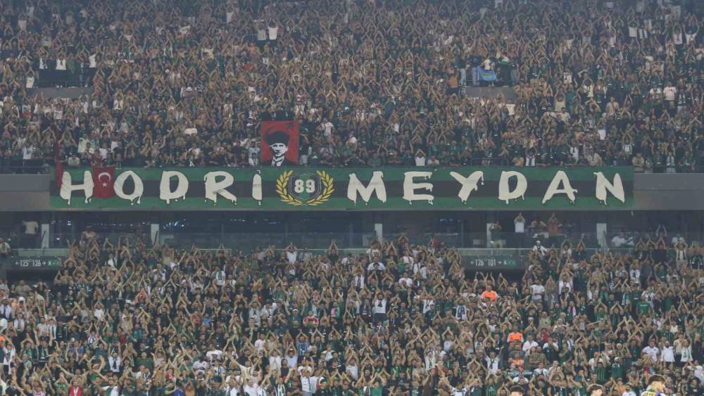 Kocaelispor-Amedspor ma&ccedil;ındaki eylemlere ilişkin 5 ş&uuml;pheli ev hapsiyle serbest bırakıldı
