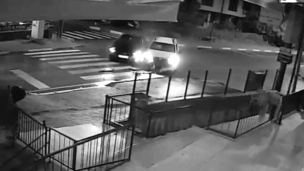 Koruma polisleri kaza yaptı: 2 polis yaralandı
