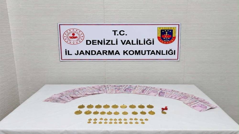 &rsquo;Kimlik bilgilerin &ccedil;alındı&rsquo; diyerek 2 milyon 250 bin TL dolandırdılar
