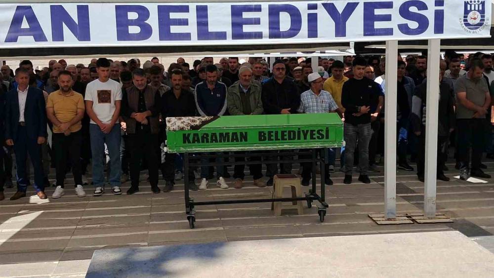 Karaman&rsquo;da evlerinde &ouml;l&uuml; bulunan karı koca toprağa verildi
