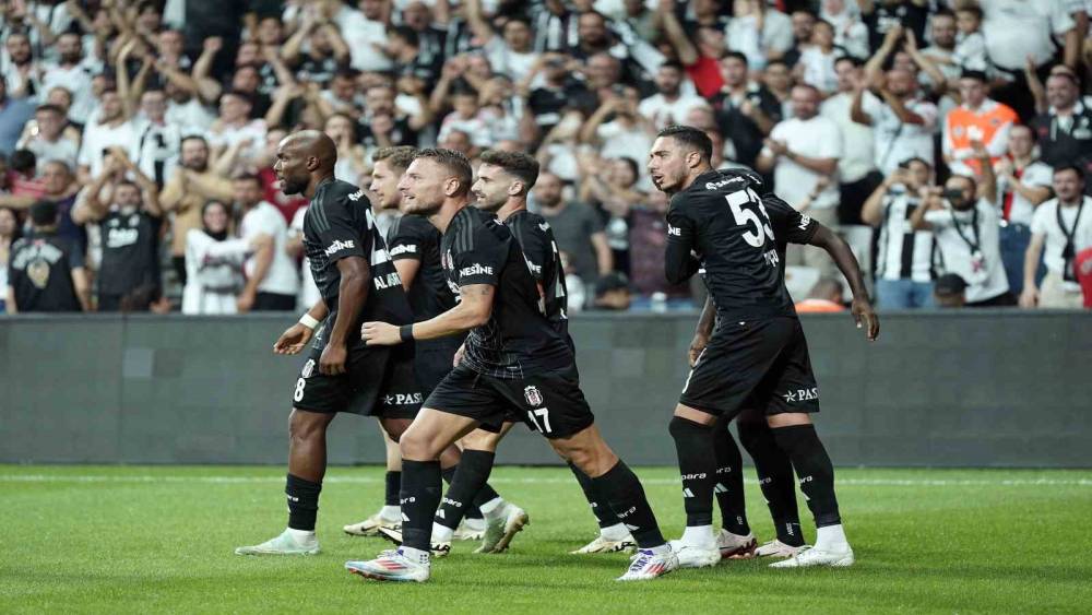 Beşiktaş namağlup serisini Galatasaray karşısında sürdürmek istiyor
