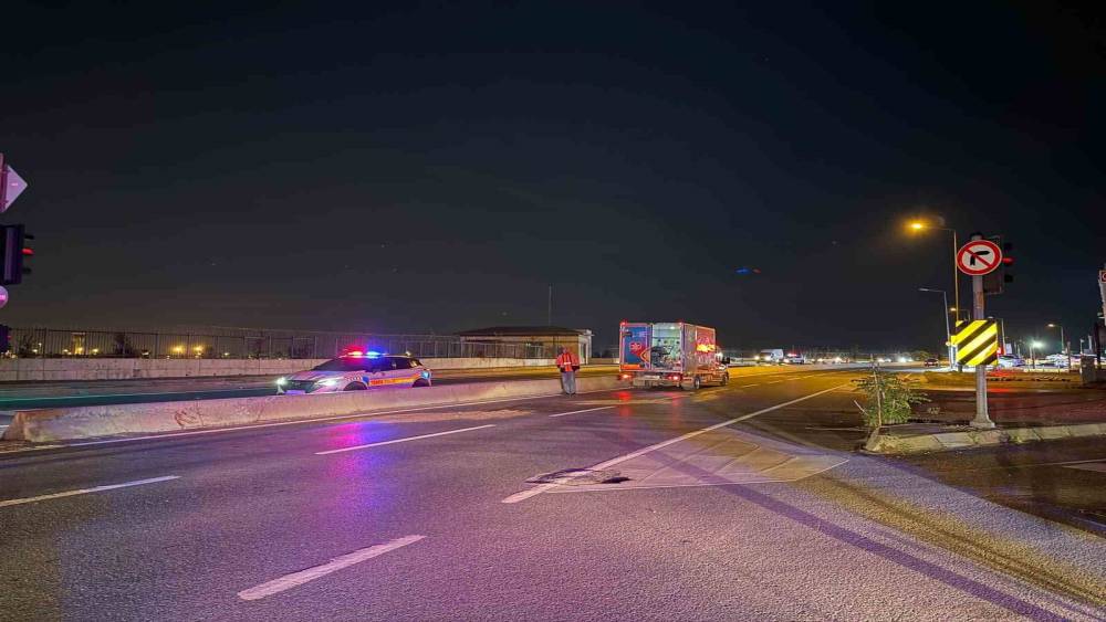 Bakırk&ouml;y&rsquo;de otomobile arkadan &ccedil;arpan motosiklet s&uuml;r&uuml;c&uuml;s&uuml; hayatını kaybetti

