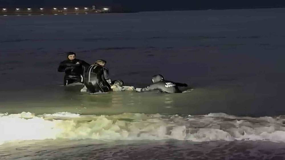 &Uuml;niversite &ouml;ğrencisinin cansız bedeni denizde bulundu
