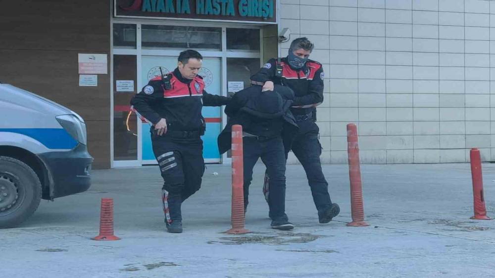 Bursa&rsquo;da iki ayrı su&ccedil;tan aranan ş&uuml;pheli yakalandı
