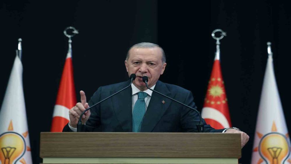 Cumhurbaşkanı Erdoğan: "Kardeş halklar arasında husumeti b&uuml;y&uuml;tecek siyonizmin b&ouml;lgemizi hedef alan b&ouml;l-par&ccedil;ala-y&ouml;net planlarına destek verecek eylemi ve tartışmayı reddediyoruz."
