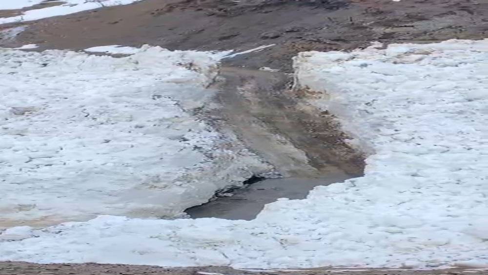 Hizan&rsquo;da k&ouml;y yoluna &ccedil;ığ d&uuml;şt&uuml;
